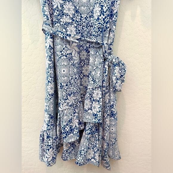 MICHAEL KORS | Blue White Floral Print Ruffle Hem Dress | Size Large - Picture 4 of 6